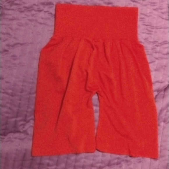 NWOT Free People Movement Good Karma Ruched Shorts  Size XS/S Cayenne - Picture 3 of 7